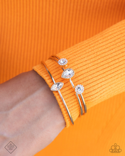 Load image into Gallery viewer, Paparazzi Prolific Patron - Gold Bracelet (October 2024 Fashion Fix)