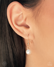 Load image into Gallery viewer, Paparazzi Victorian Vibe - Multi Necklace (2024 November Fashion Fix)