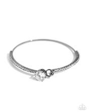 Load image into Gallery viewer, Paparazzi Gamut Glam - Black Bracelet