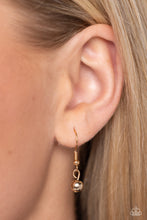 Load image into Gallery viewer, Paparazzi Flowering Fame - Gold Necklace
