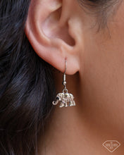 Load image into Gallery viewer, Paparazzi Unforgettable Shimmer - Multi Necklace (Empire Diamond Exclusive)