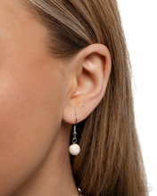 Load image into Gallery viewer, Paparazzi Limitless Longhorn - White Necklace