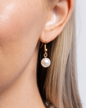 Load image into Gallery viewer, Paparazzi Prismatic Potential - Green Necklace