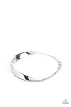 Load image into Gallery viewer, Paparazzi Artistically Adorned Bracelet - White