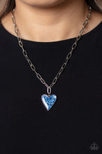 Load image into Gallery viewer, Paparazzi Kiss and SHELL Necklace - Blue