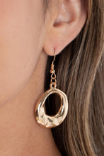 Load image into Gallery viewer, Paparazzi Tectonic Treasure Necklace - Gold