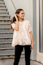 Load image into Gallery viewer, Fiercely 5th Avenue - Complete Trend Blend (June Fashion Fix)