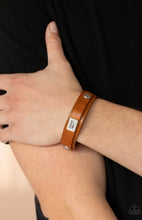 Load image into Gallery viewer, Paparazzi Don’t Quit Now - Brown Bracelet