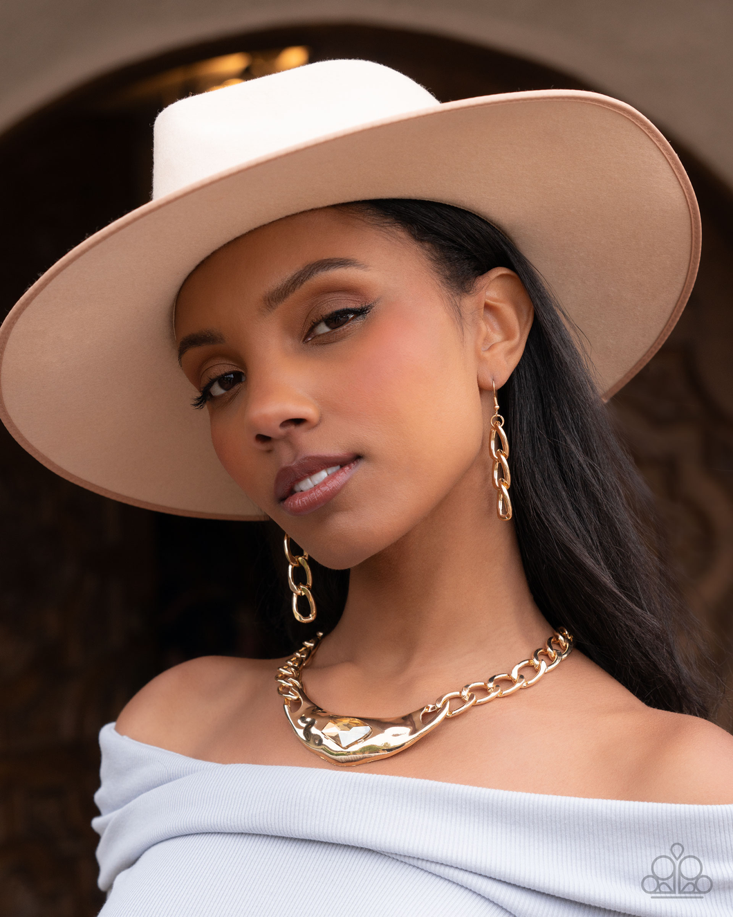 Paparazzi Peak of Pizzazz - Gold Necklace (2025 February Empire Me Pink Week 2)