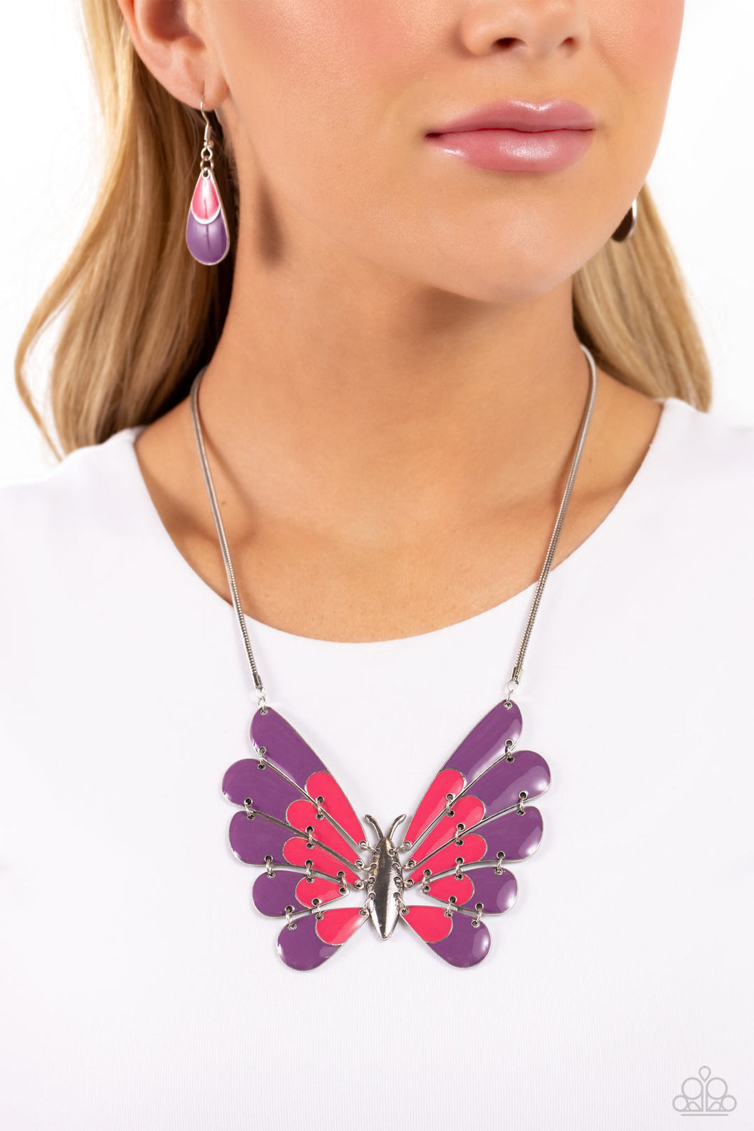 Paparazzi Moth Maven - Purple Necklace