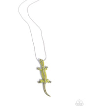 Load image into Gallery viewer, Paparazzi Salamander Statement - Green Necklace

