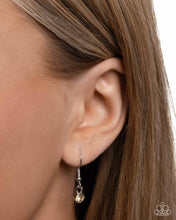 Load image into Gallery viewer, Paparazzi Salamander Statement - Green Necklace
