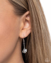 Load image into Gallery viewer, Paparazzi Calla Lily Chic - Purple Necklace
