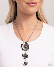 Load image into Gallery viewer, Paparazzi Wallflower Whimsy - Purple Necklace
