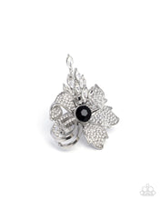 Load image into Gallery viewer, Paparazzi Blooming Broadcast - Black Ring
