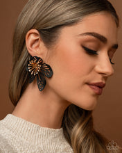 Load image into Gallery viewer, Paparazzi Wonderland Wallflower - Black Earring
