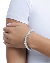 Load image into Gallery viewer, Paparazzi Principal Pearls - White Bracelet
