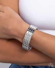 Load image into Gallery viewer, Paparazzi Glistening Getaway - Silver Bracelet
