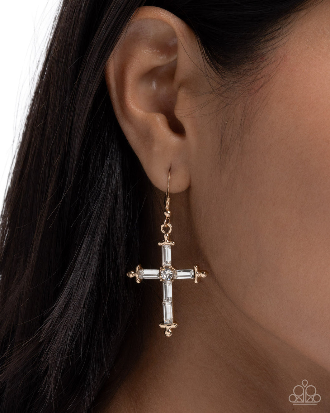 Paparazzi Heavenly Homage - Gold Earrings
