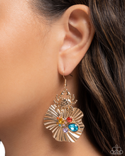 Load image into Gallery viewer, Paparazzi Capricious Crab - Gold Earrings
