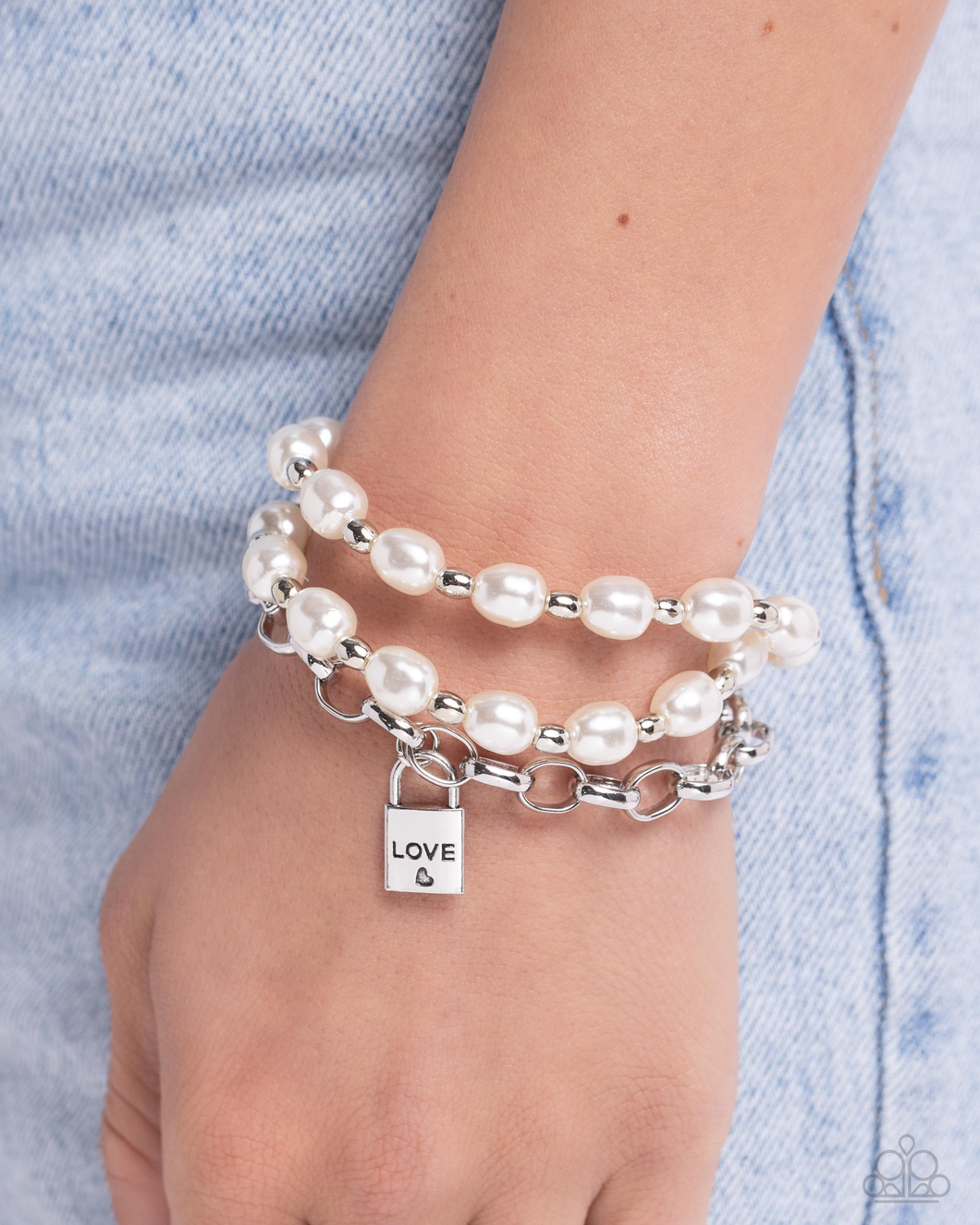 Paparazzi LOVE-Locked Legacy - White Bracelet