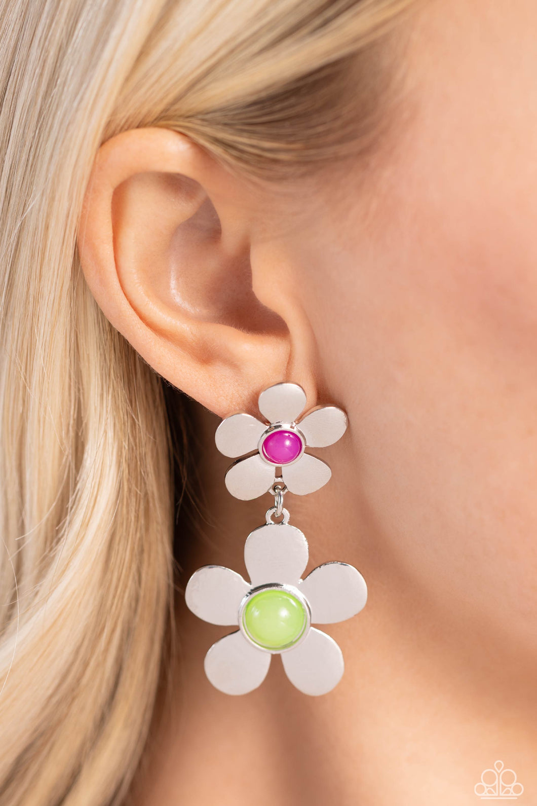 Paparazzi Fashionable Florals - Green Earrings
