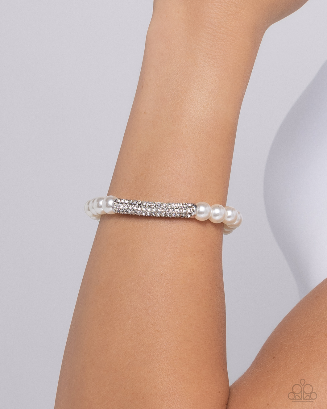 Paparazzi Elegance Embodied - White Bracelet