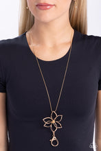 Load image into Gallery viewer, Paparazzi Flowering Fame - Gold Necklace
