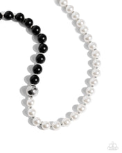 Load image into Gallery viewer, Paparazzi 5th Avenue A-Lister - Black Necklace
