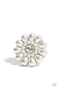 Paparazzi PEARL Talk - White Ring (September 2023 Life Of The Party)