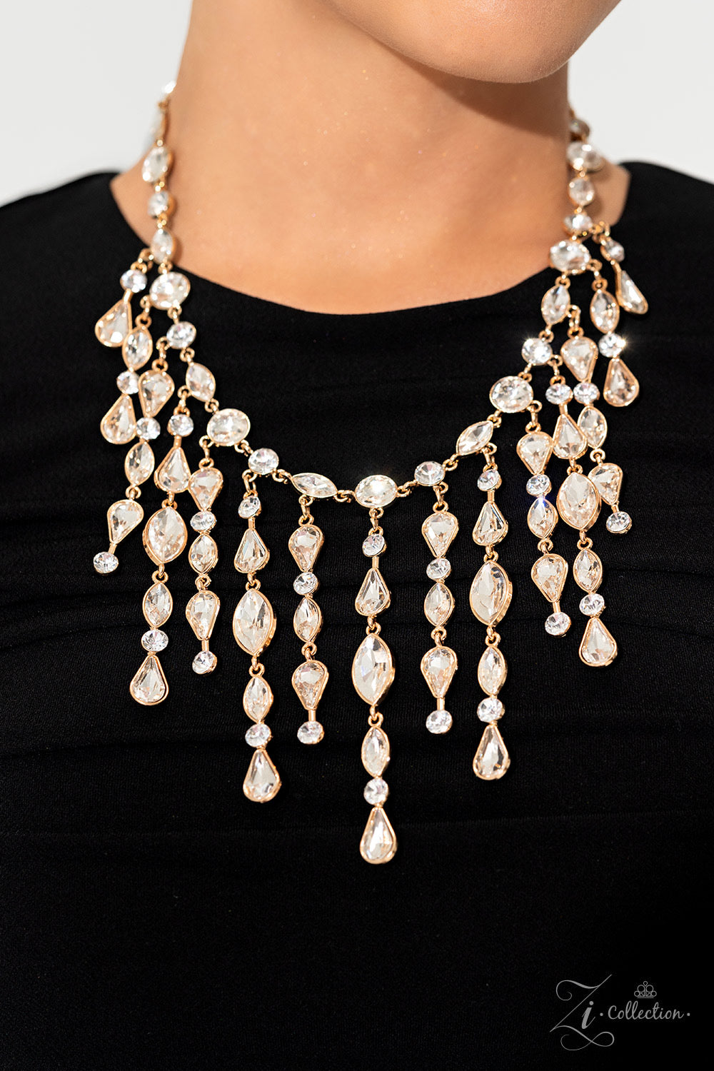 Paparazzi Alluring - Gold Necklace (2023 Zi Collection)