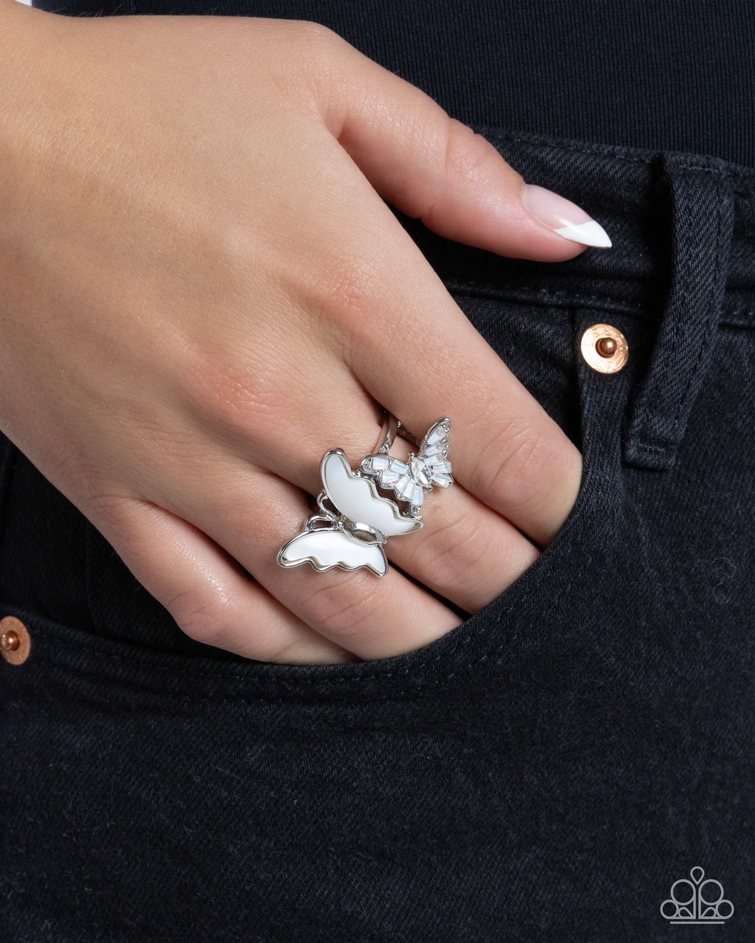 Paparazzi Dueling Decadence - White Ring