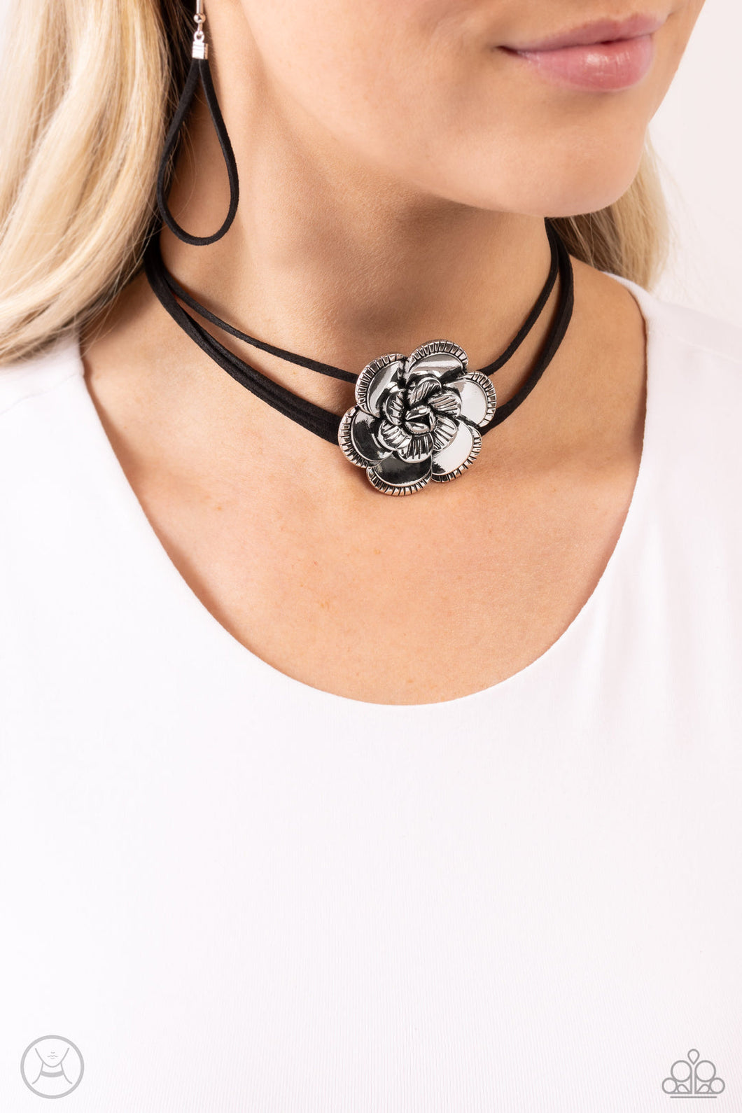 Paparazzi Textured Tapestry - Black Necklace (Choker)