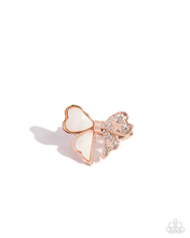 Load image into Gallery viewer, Paparazzi BOW-stopper - Rose Gold Ring
