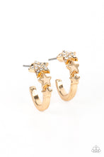 Load image into Gallery viewer, Paparazzi Starfish Showpiece - Gold Earrings
