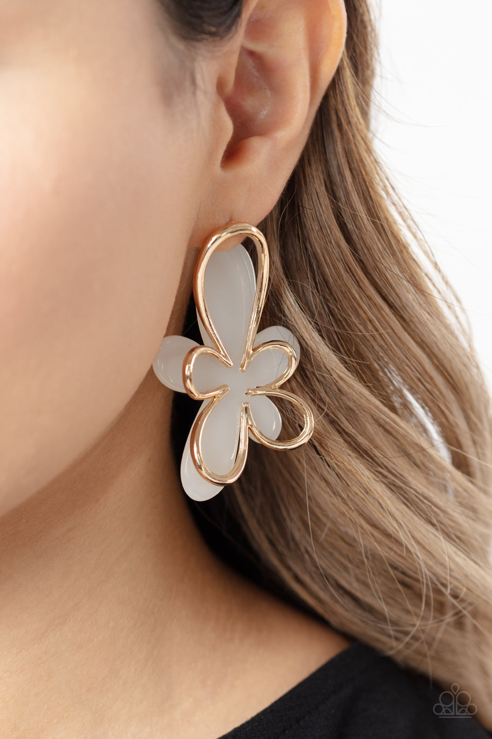 Paparazzi Accessories: Glimmering Gardens - Pink Acrylic Flower Earrings