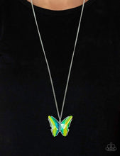 Load image into Gallery viewer, Paparazzi The Social Butterfly Effect Necklace - Green (Pink Diamond Exclusive)
