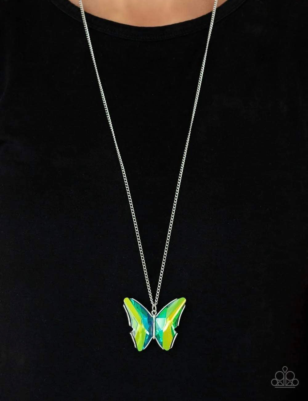 Paparazzi The Social Butterfly Effect Necklace - Green (Pink Diamond Exclusive)