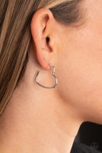 Load image into Gallery viewer, Paparazzi Burnished Beau Earrings - Silver
