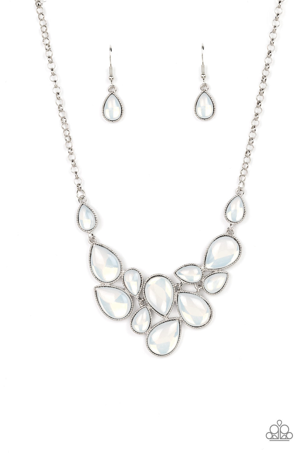 Paparazzi Keeps GLOWING and GLOWING Necklace - White