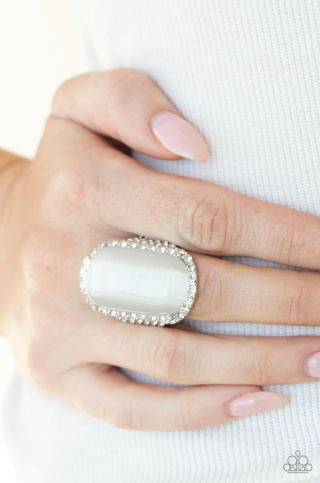 Thank Your LUXE-y Stars - White